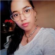 Bachiller normalista imparte clase desde transmisión a primaria